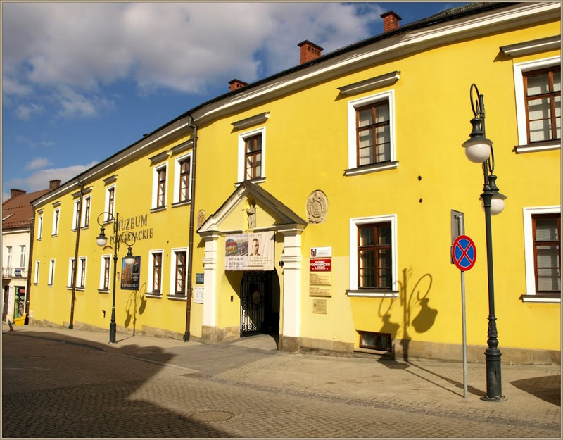 Muzeum Podkarpackie w Kros&#769;nie-002.jpg